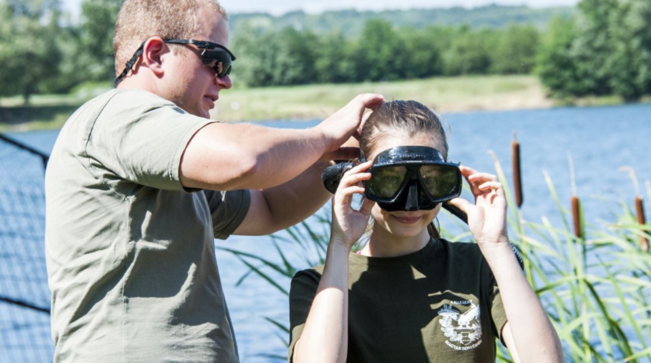 Víz alatti honvédelmi tábor