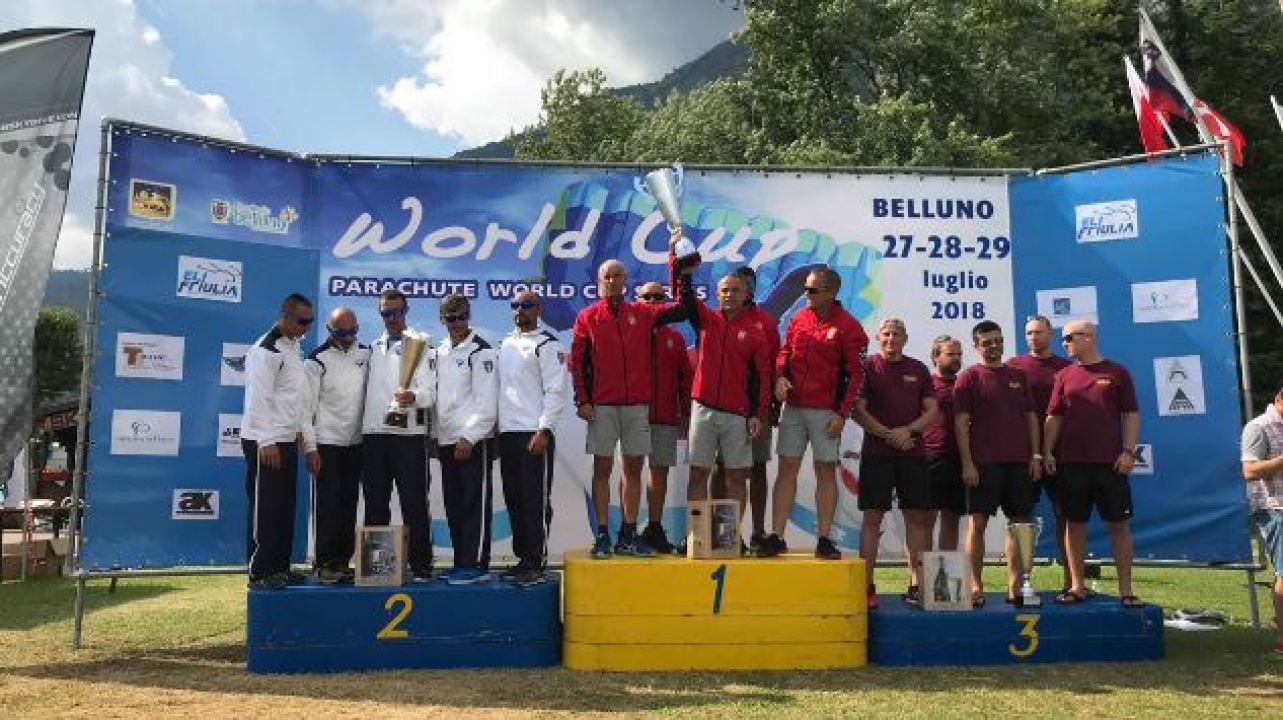 Első helyezést szerzett a honvédség ejtőernyős válogatottja