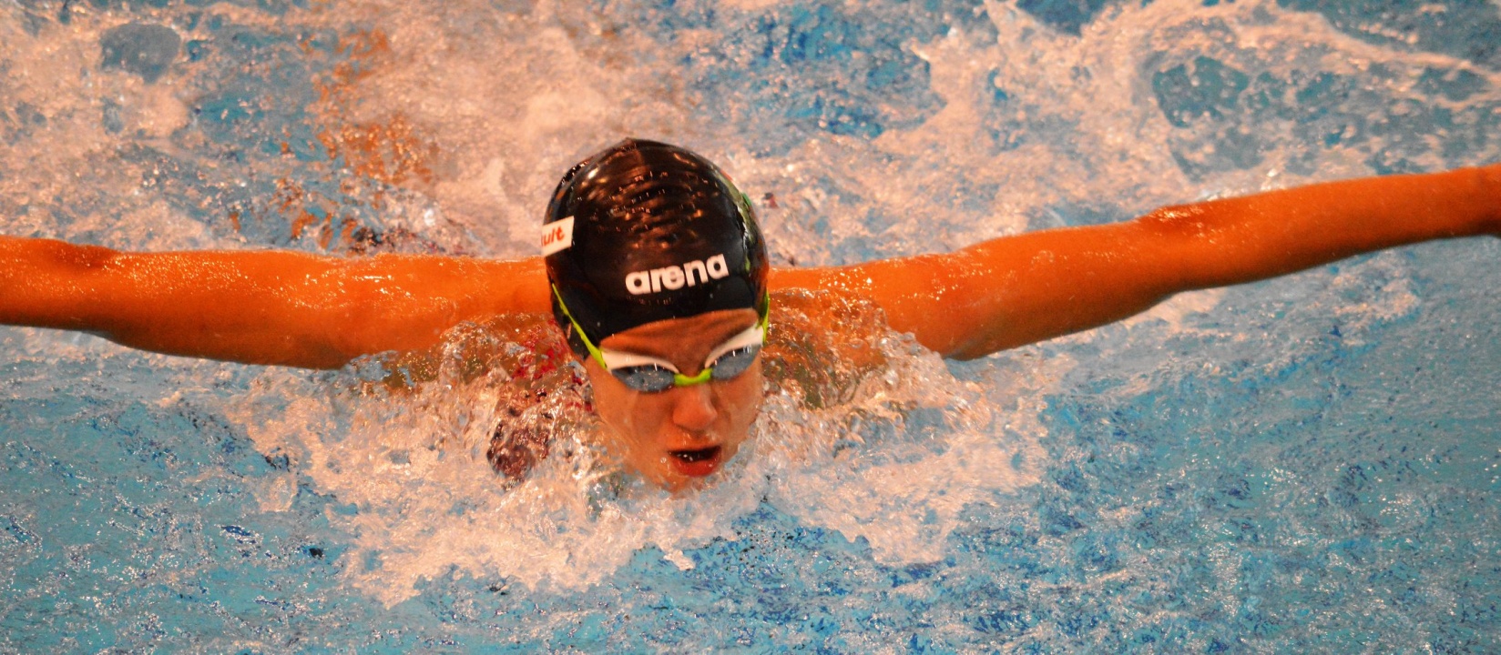 Hatházi Dóra triplázott a serdülő OB-n - öt érmet szereztek az úszók