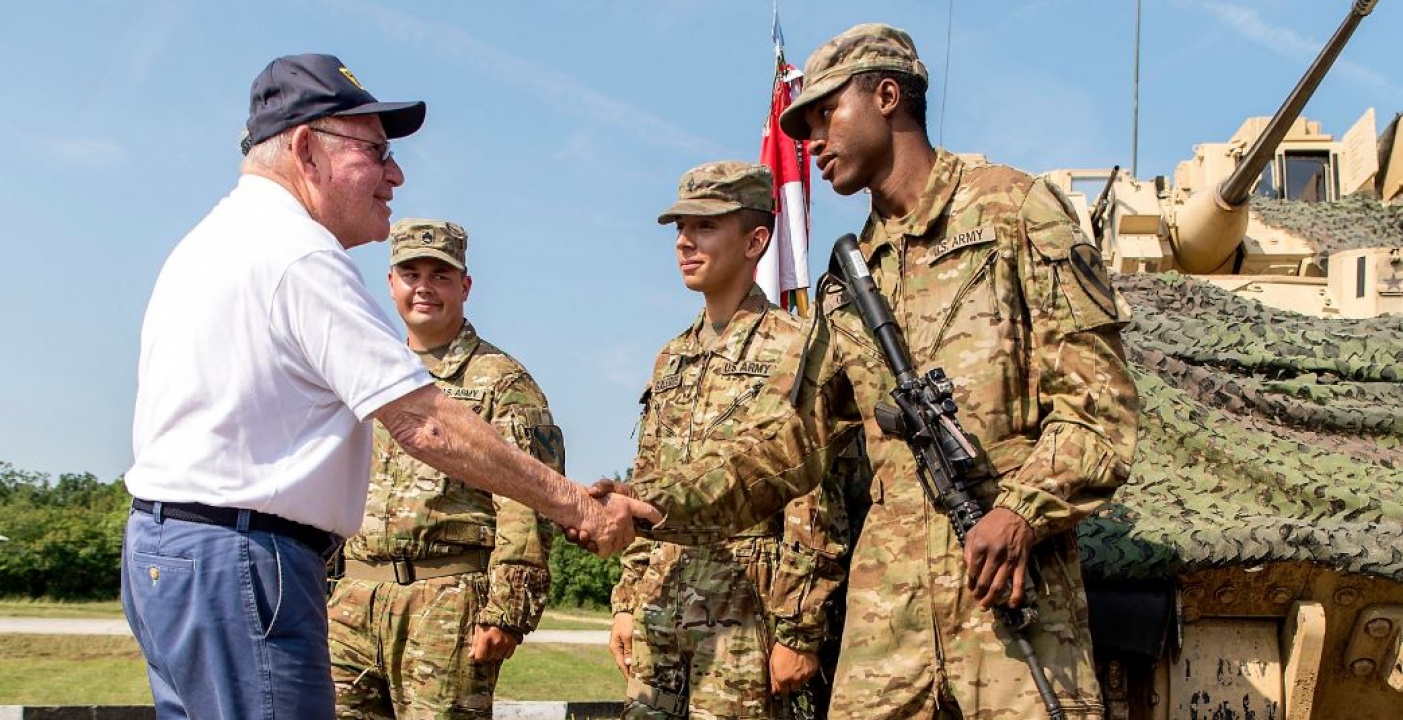 Amerikai és magyar katonák közös kiképzése a Bakonyban