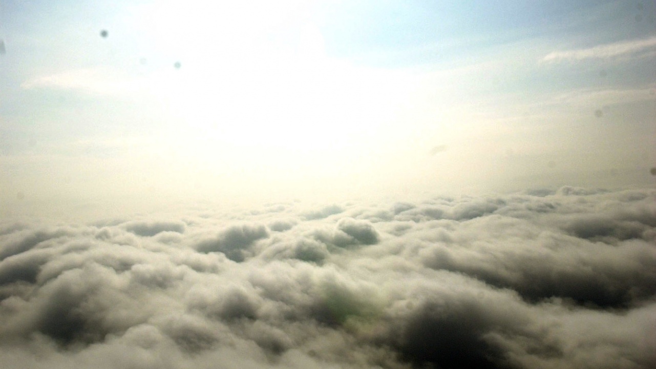 Enyhet adó felhőket hoz a hétfői hőség