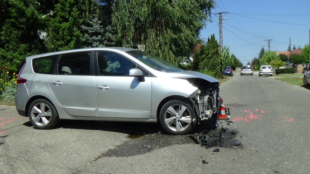 Durva baleset történt Sóstóhegyen – Mindkét sofőrt kórházba szállították
