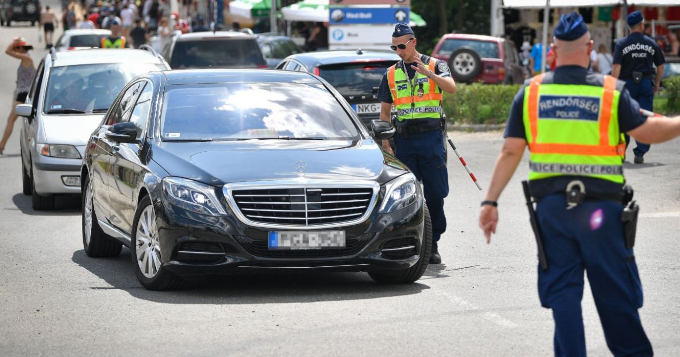 Közútkezelő: osztrák ünnep miatt nagyobb forgalom az M1-M0-M5 útvonalon