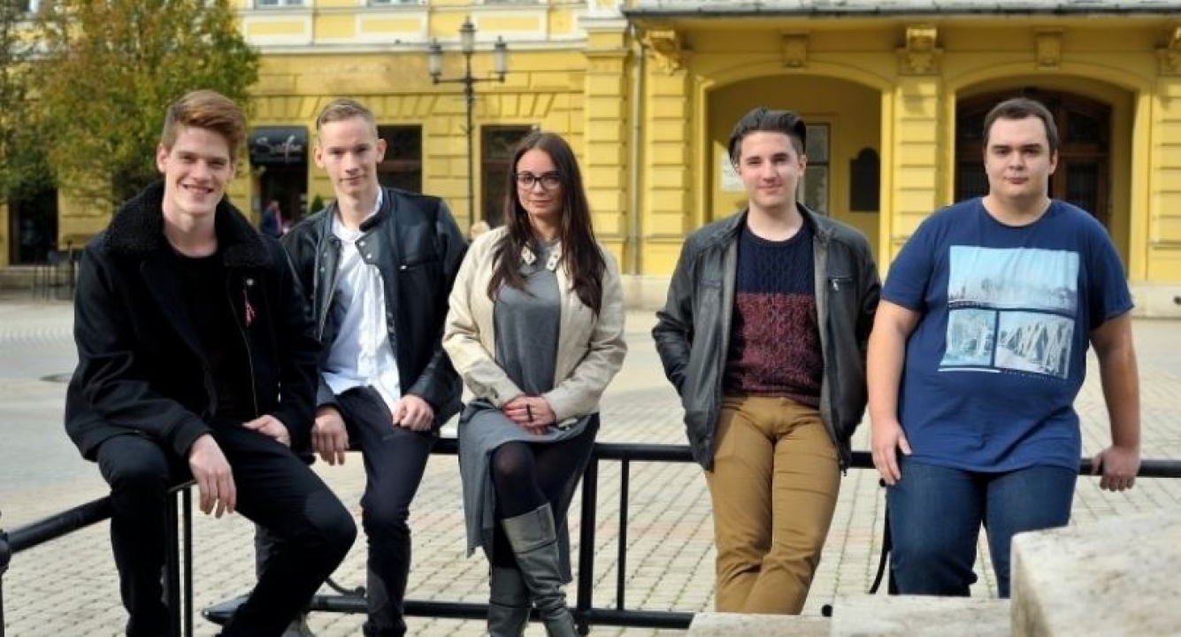 Bővülő támogatások a fiataloknak