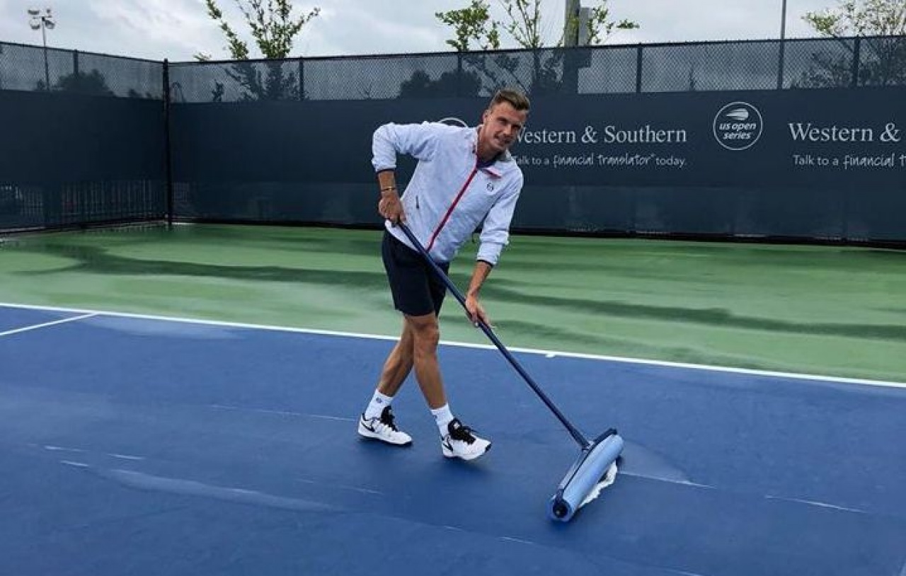 Elmosta az eső Fucsovicsék meccsét - félbeszakadt a Wawrinka elleni találkozó