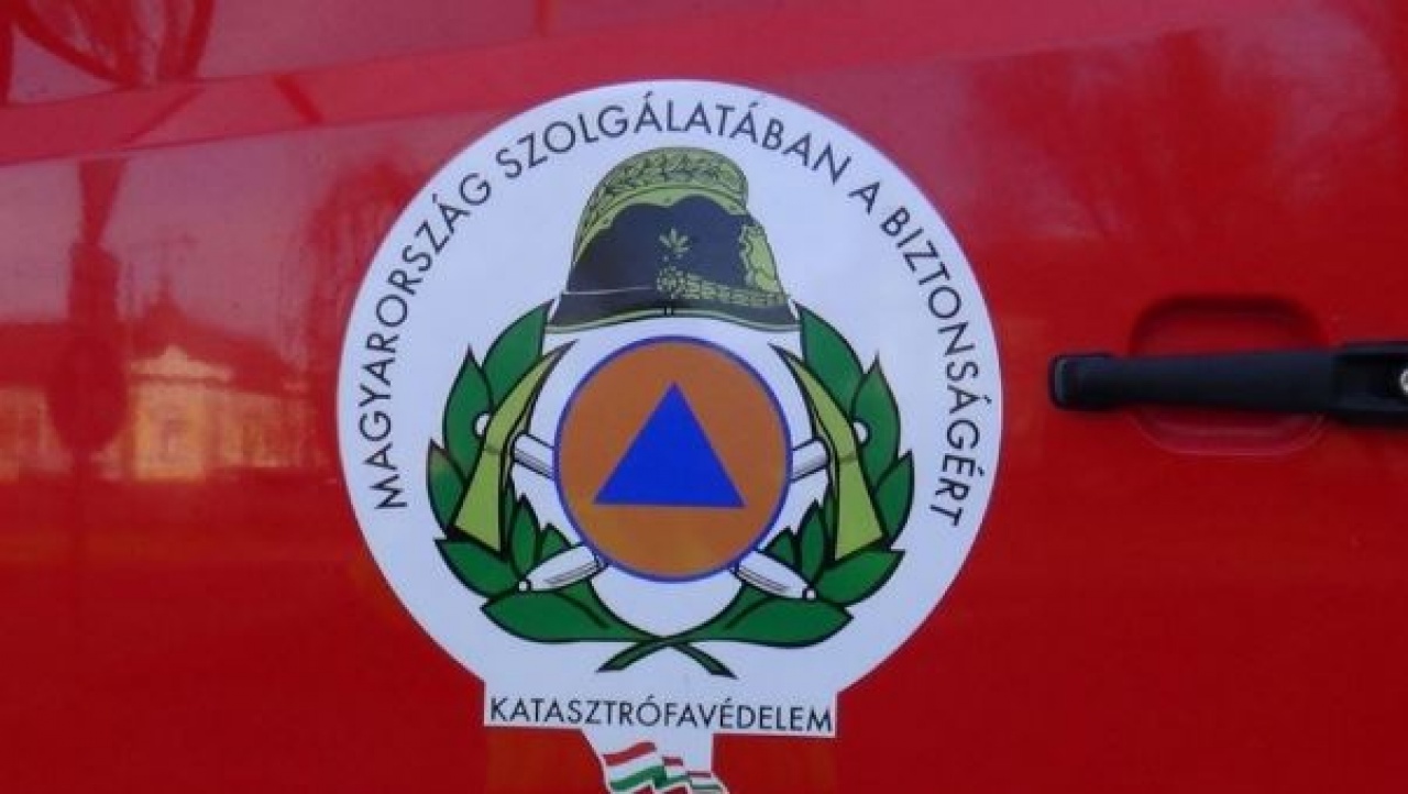 Gépkocsitűz történt