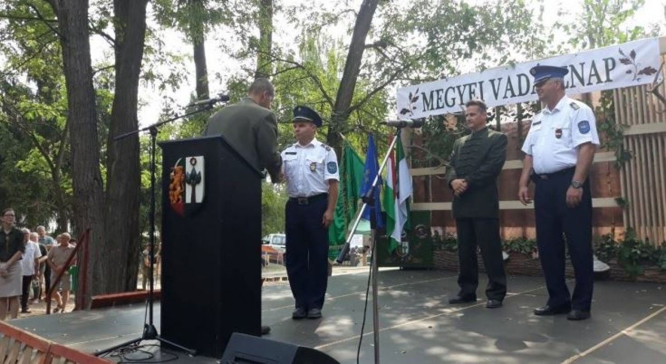 Rendőröket jutalmazott a vadászkamara