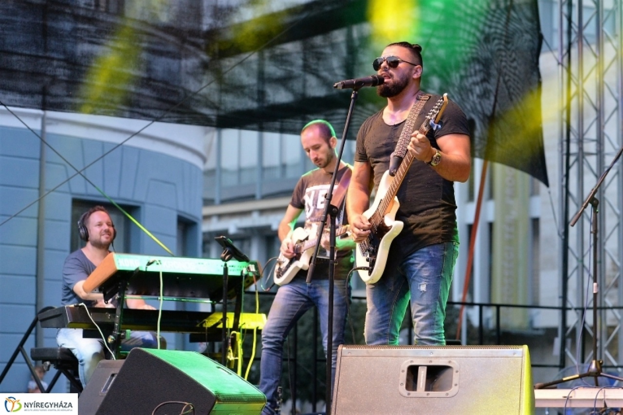 Pápai Jocira is megmozdult a közönség