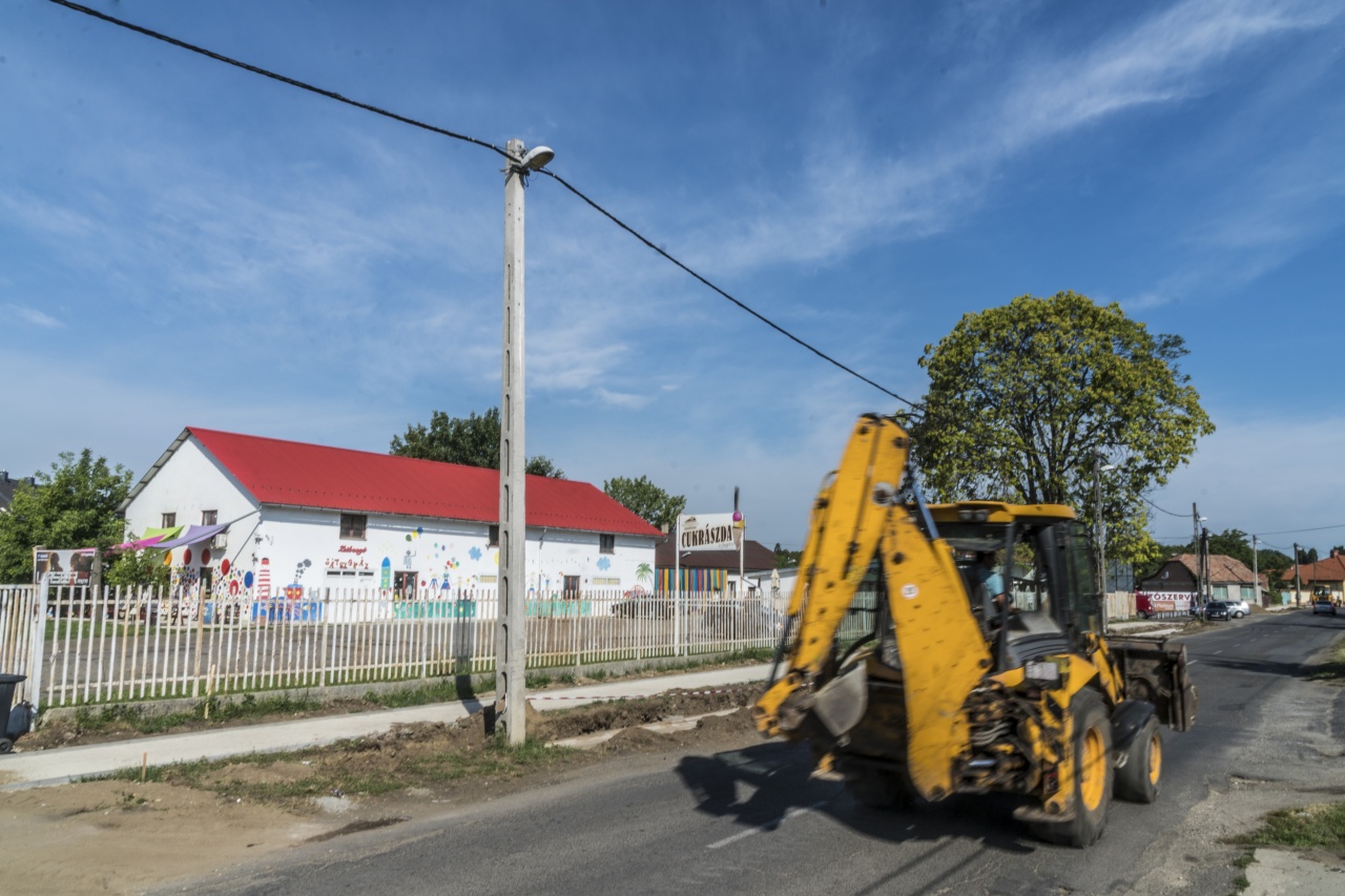 Megújult utak és járdák segítik a közlekedést Nyíregyházán