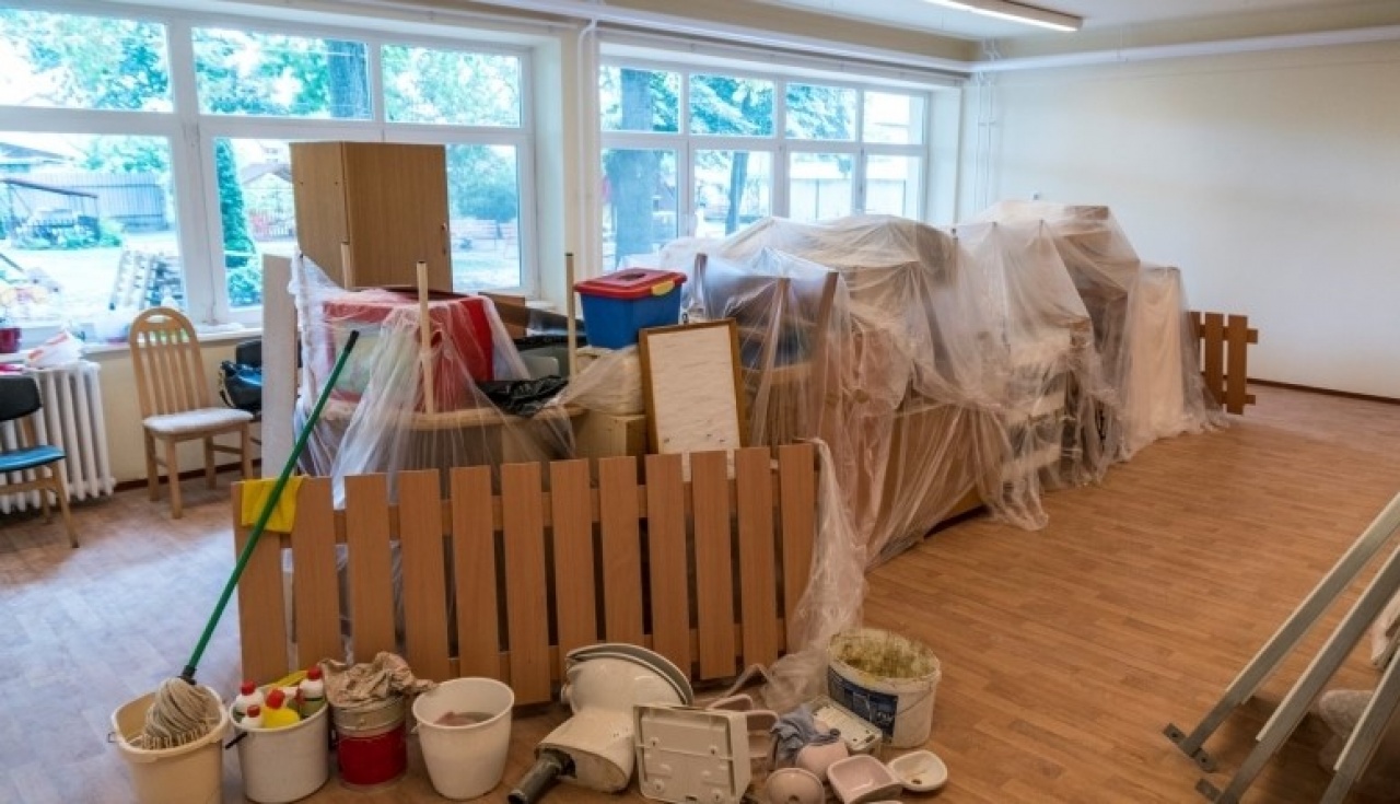 Zavartalanul kezdődhet a tanév a felújítás alatt álló intézményekben is