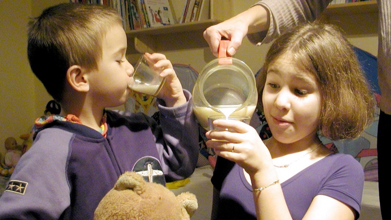 Több tanuló kap tejet és gyümölcsöt