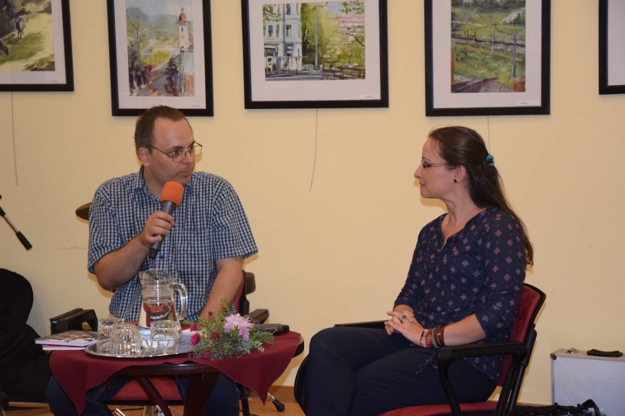 Nagy Zsuka Pigment című kötetét mutatták be a könyvtárban