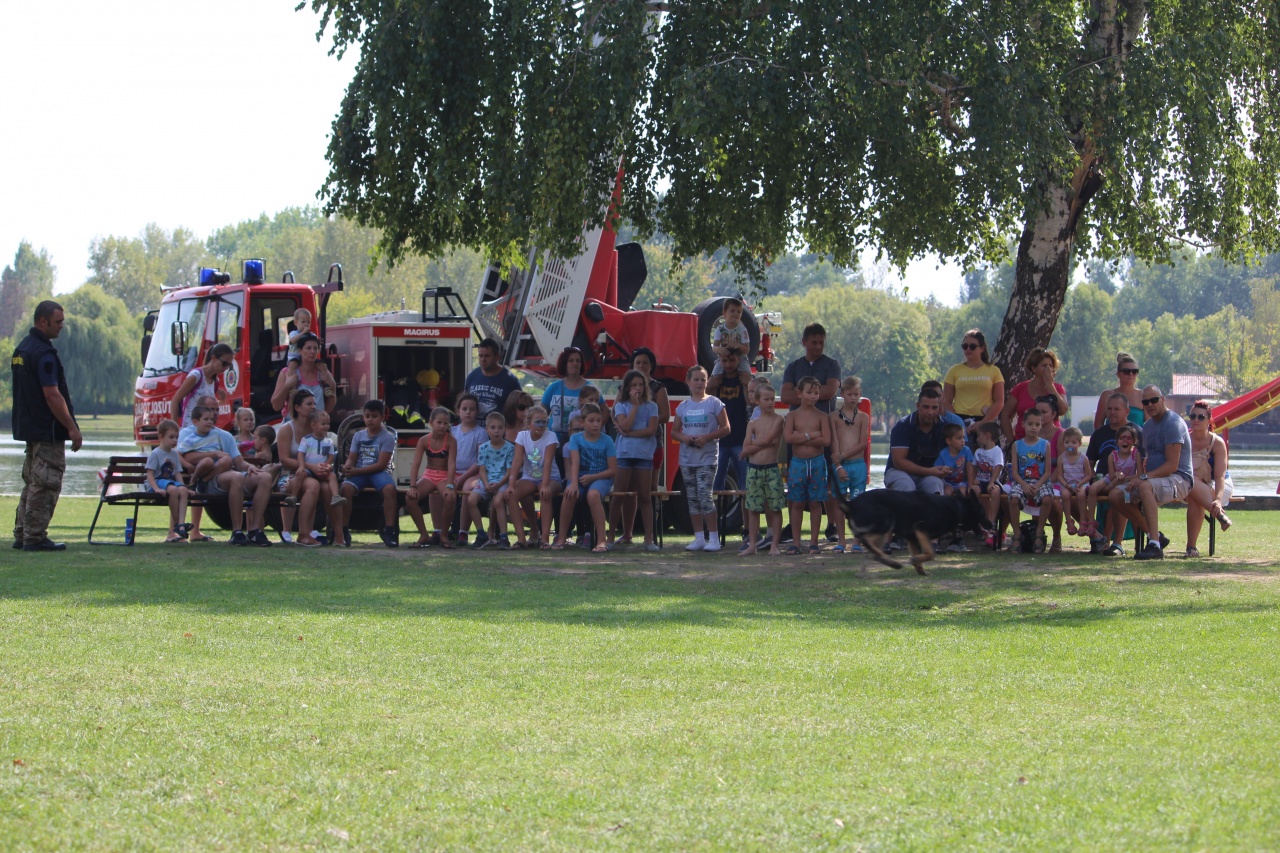 A családoké volt a főszerep – Csapatépítő összejövetelt tartottak a katasztrófavédők