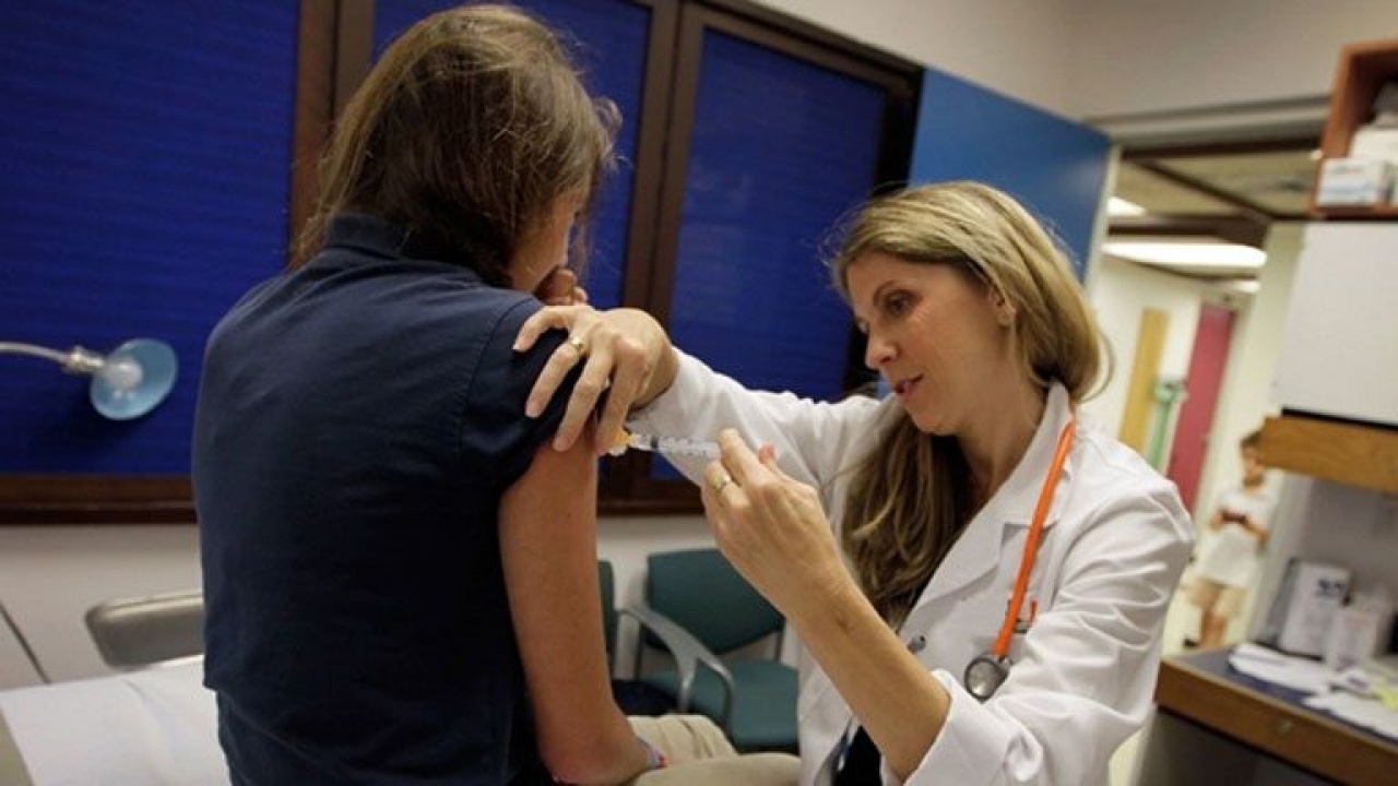 Gyermekorvosok egyesülete - védőoltásokat kapnak a felsősök