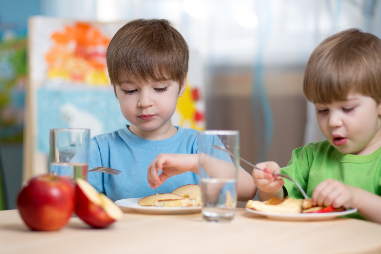Kevesebb édességre, mogyorófélére és finompékárura van szükség a gyerekek étrendjében