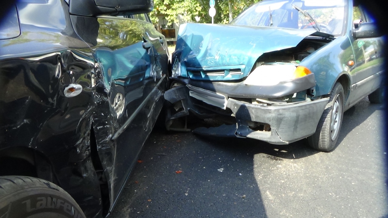 Nyíregyháza forgalmas pontján történt baleset – Az Északi körúton karamboloztak