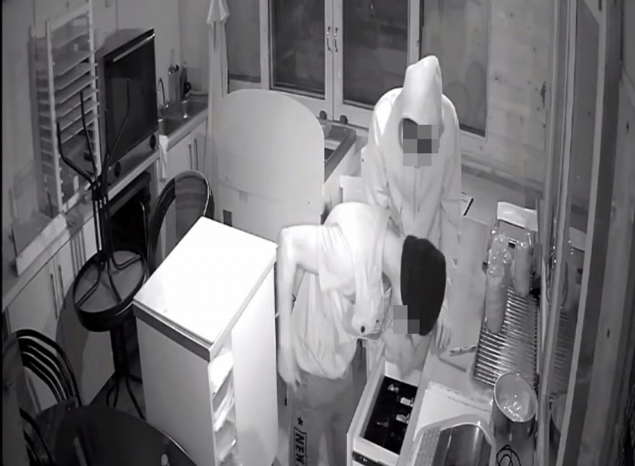 Kürtöskalácsot árusító pavilonba törtek be Nyíregyházán