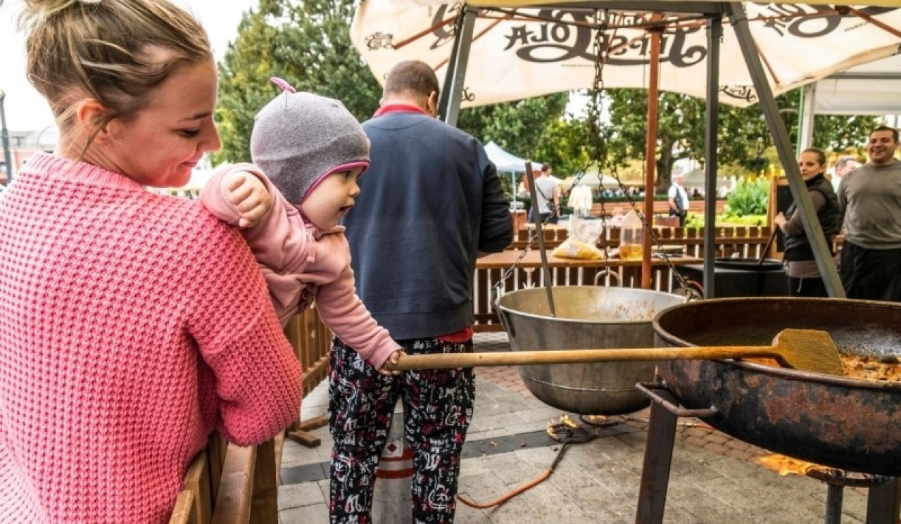 Kezdetét vette az idei Tirpák Fesztivál – Hazai ízek kavalkádjával találkozhatnak
