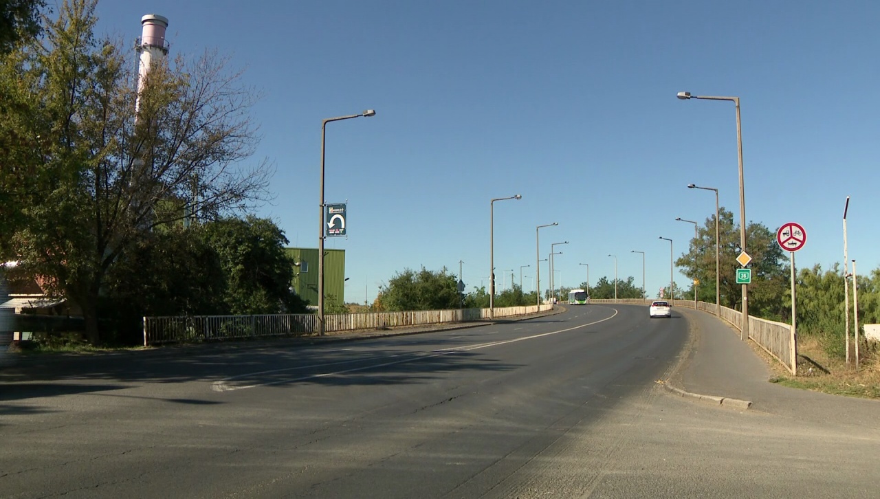 Komplexen újítják majd fel a Tiszavasvári úti felüljárót – Íme a részletek!