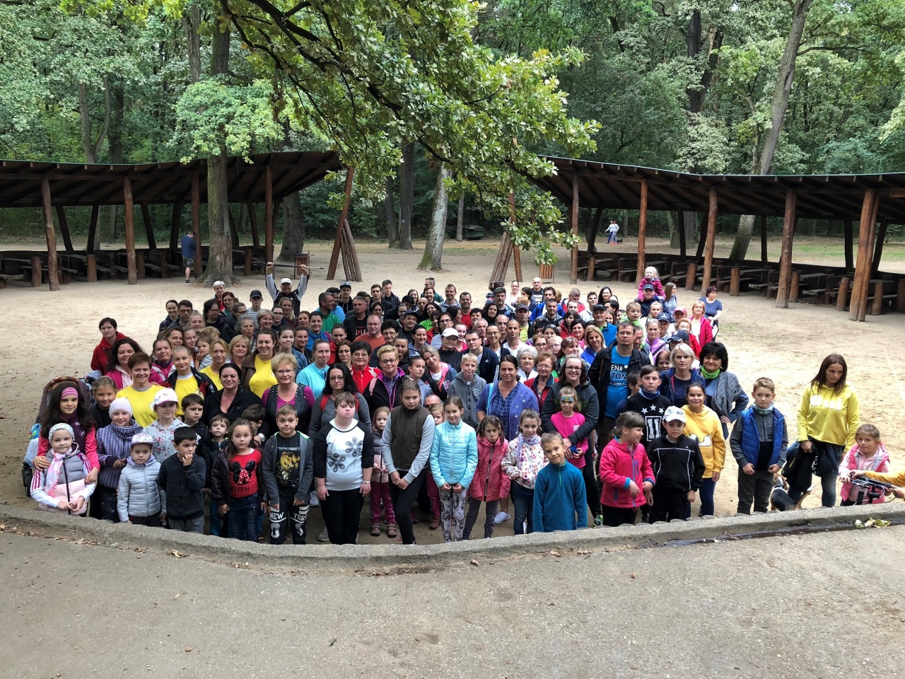 Jótékonysági séta Nyíregyházán - több mint ötszázezer forint gyűlt össze