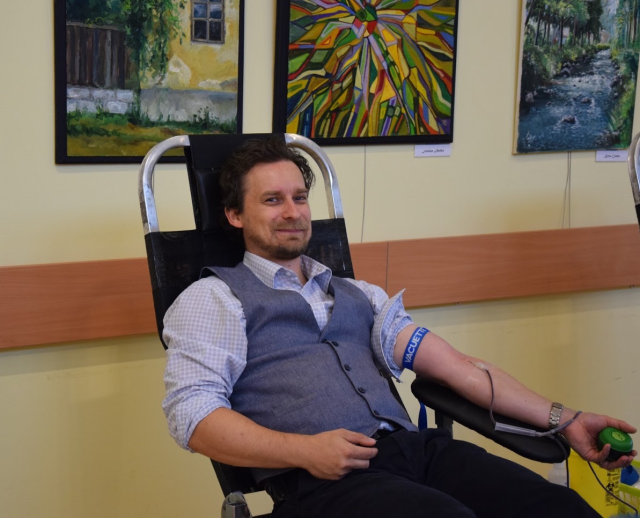 Véradást, vérnyomás- és vércukorszintmérést szerveztek a könyvtárban