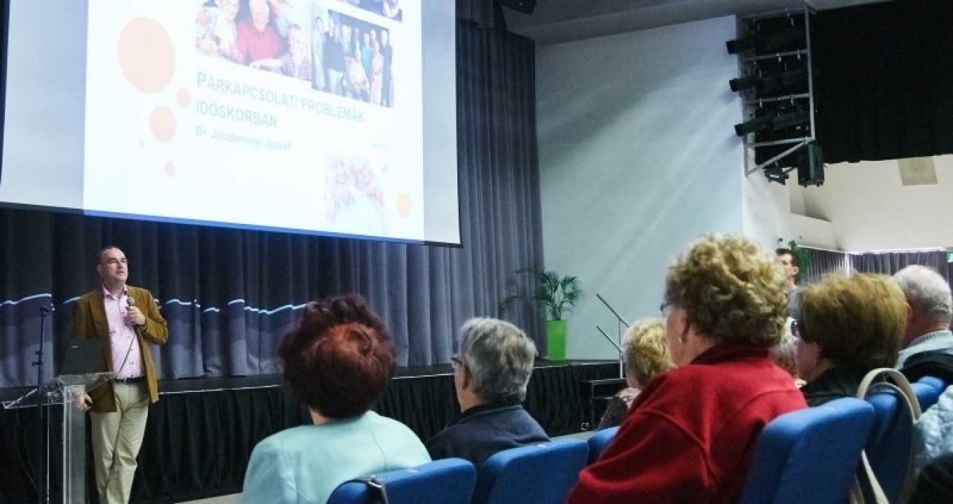 Újra elindultak a Kelet-magyarországi Szépkorúak Akadémiájának ismeretterjesztő előadásai