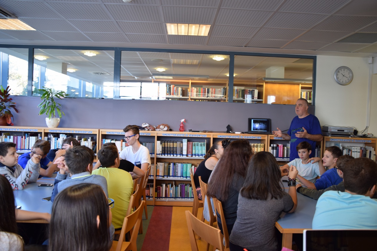 Mi a titka a jó szelfinek? A Bem József Általános Iskola könyvtárában kiderült!