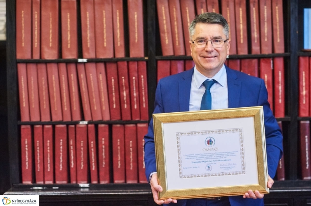 Újabb elismerés Nyíregyházának - Családbarát díjat kapott az önkormányzat