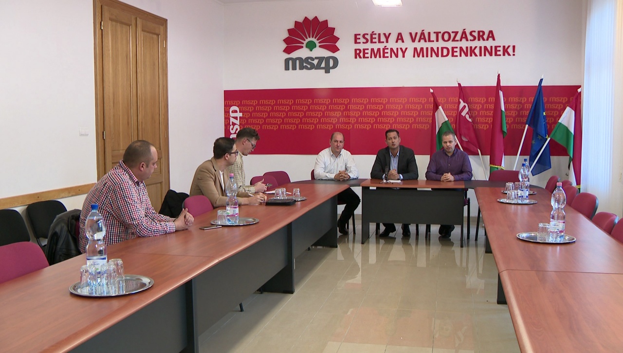 Nemzetpolitikai kérdésekről beszéltek a szocialisták