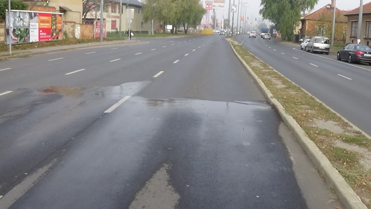 Ivóvízcső tört el az Inczédy soron – A Nyírségvíz munkatársai gyorsan a helyszínre értek