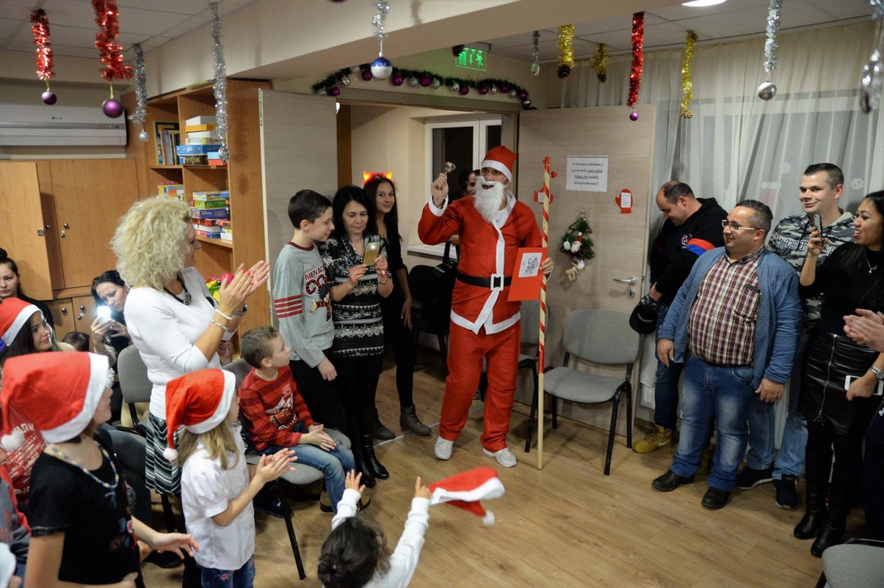 Idén is visz ajándékot a Szpari Mikulás - a szurkolók is segíthetnek