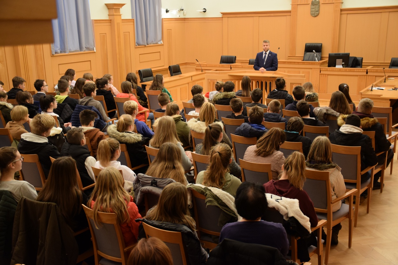 Teltház a Nyíregyházi Törvényszék Nyitott Bíróság programján