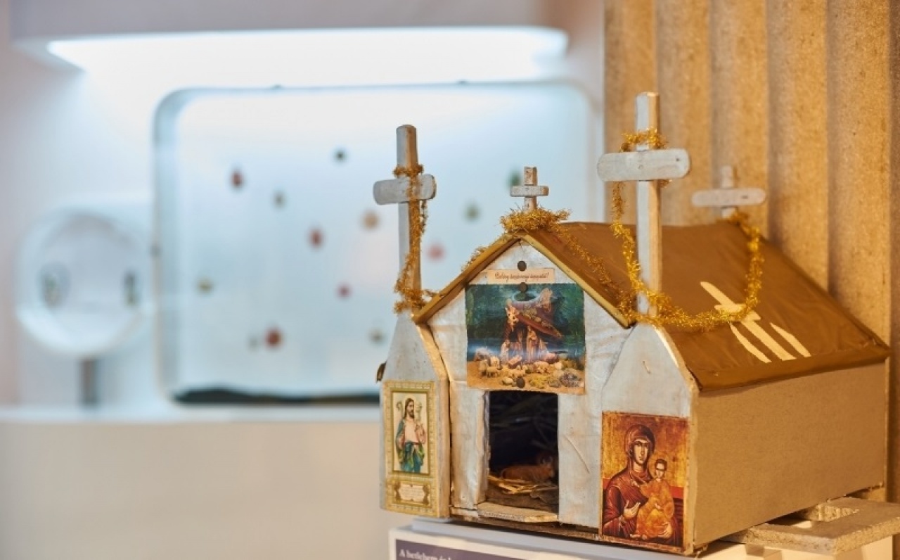 Betlehem és karácsonyi gömbök a Jósa András Múzeumban