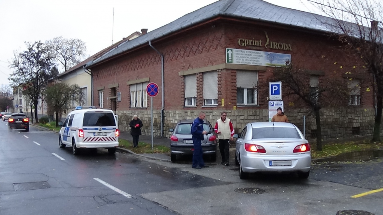 Nem adott elsőbbséget, karambolozott – A Malom utcai kereszteződésben történt baleset