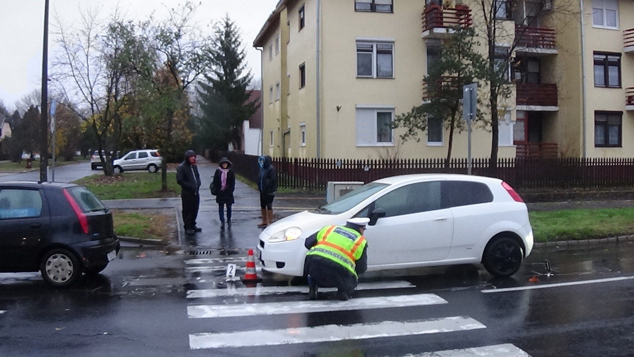Zebrán gázoltak el egy gyalogost a Korányi Frigyes utcán