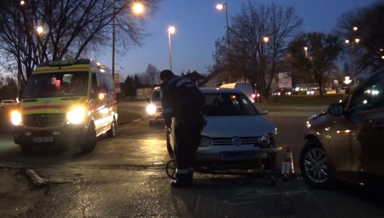 Karambol történt a Váci Mihály úton, jelentős az anyagi kár