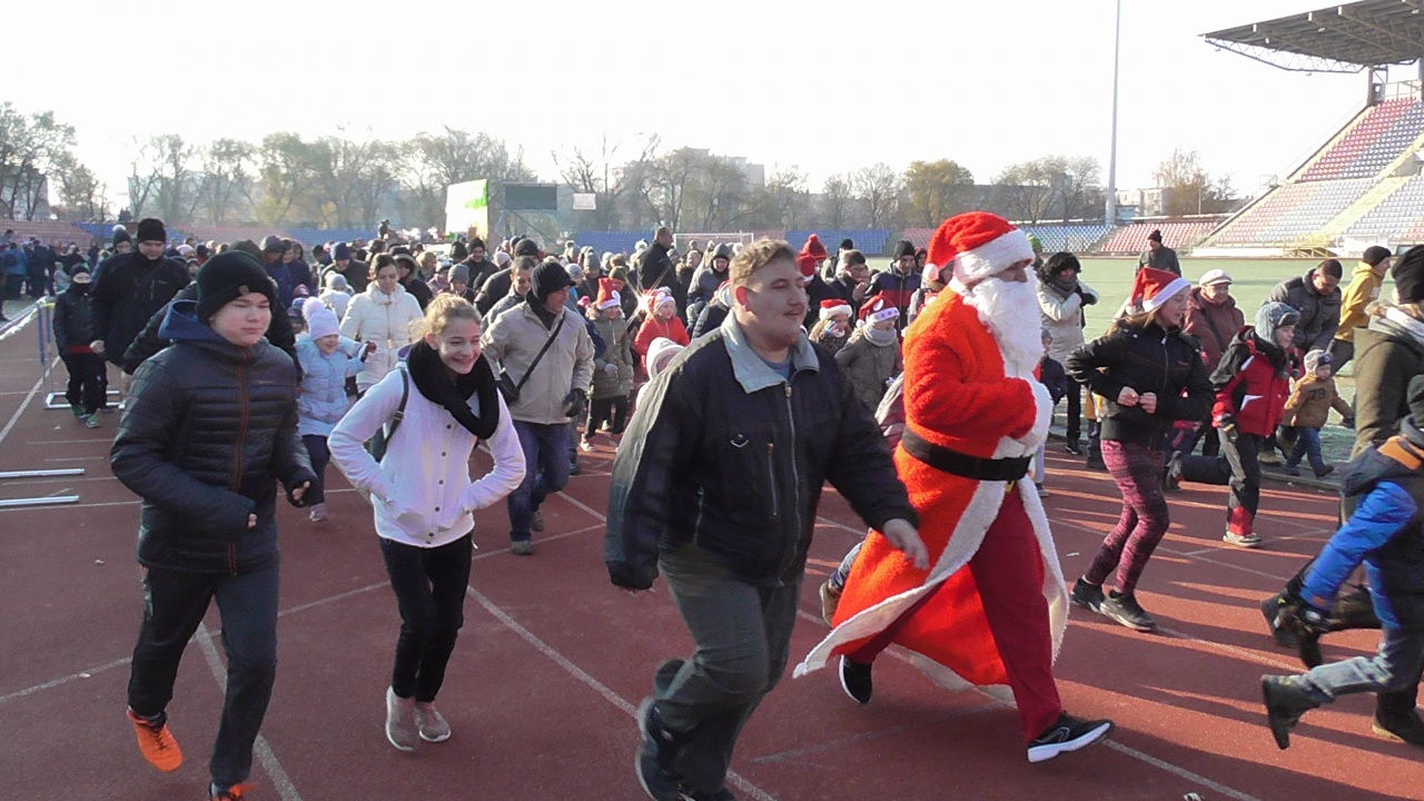 Mikulás futás - napsütés, remek hangulat és családok. Kell ennél több?