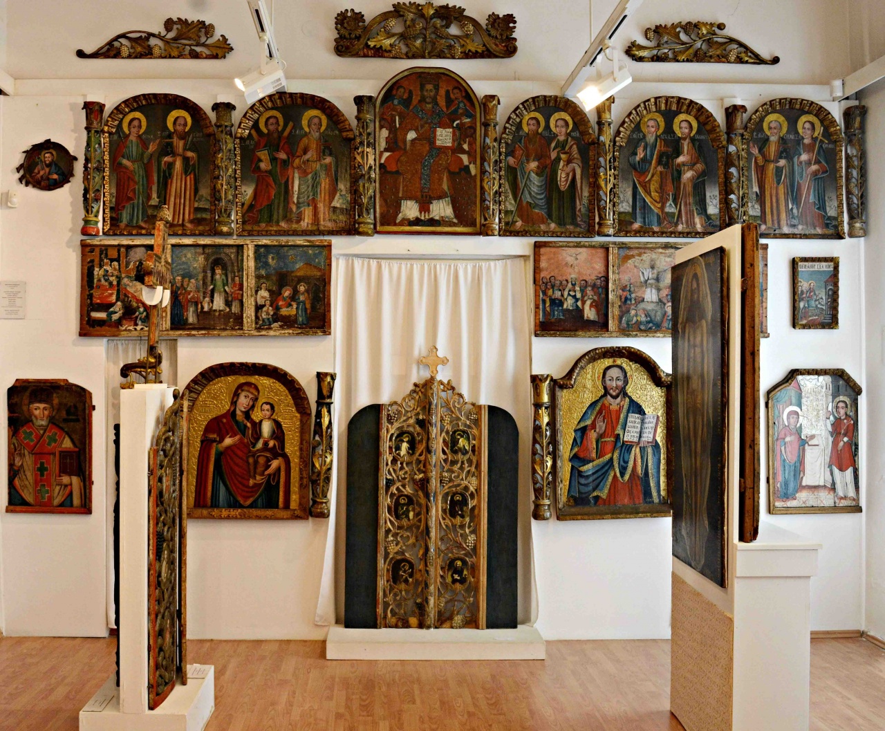 Amiről az utcák mesélnek – Görögkatolikus Egyházművészeti Gyűjtemény