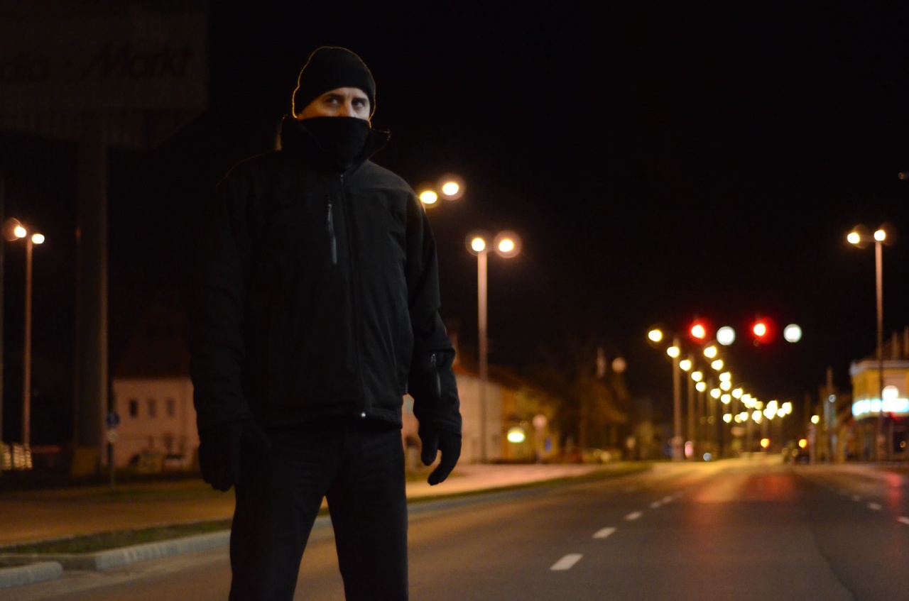 Megjelent Gyuris Tibor legújabb könyve, az Árnyéklovag – December 10-én kötetbemutató!