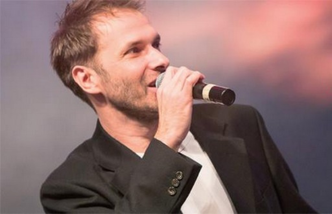 Nyíregyházára érkezik Pintér Béla – December 5-én a VMKK-ban ad adventi koncertet