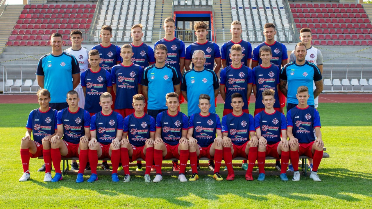 Őszi bajnok a Szpari U17-es csapata - az együttes mindössze egyszer kapott ki