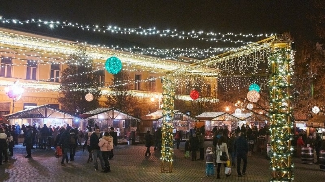 Ajándék lapcsánka a Kossuth téren – Csütörtökönként irány a forgatag!