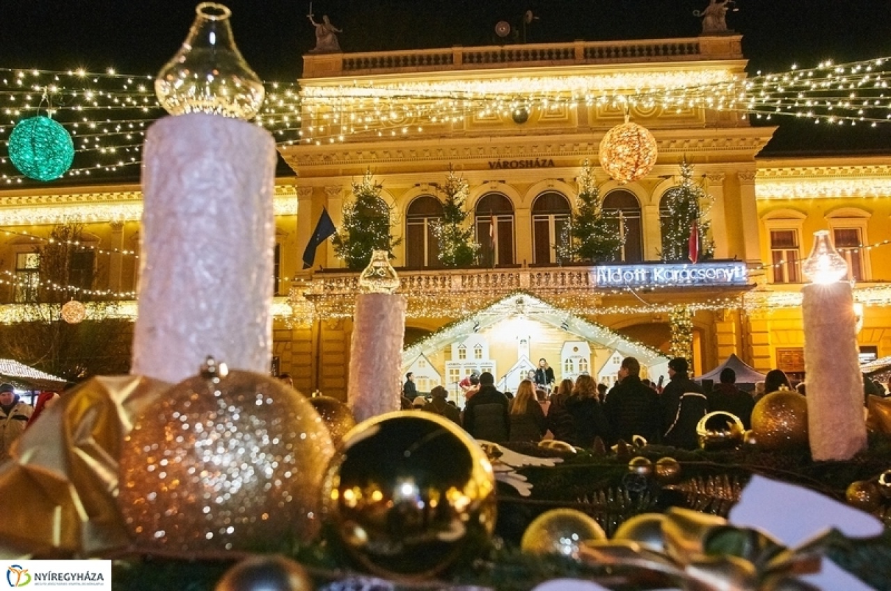 Ilyen videót még nem láttál az adventi forgatagról - Közel 100 ezer embert ért el