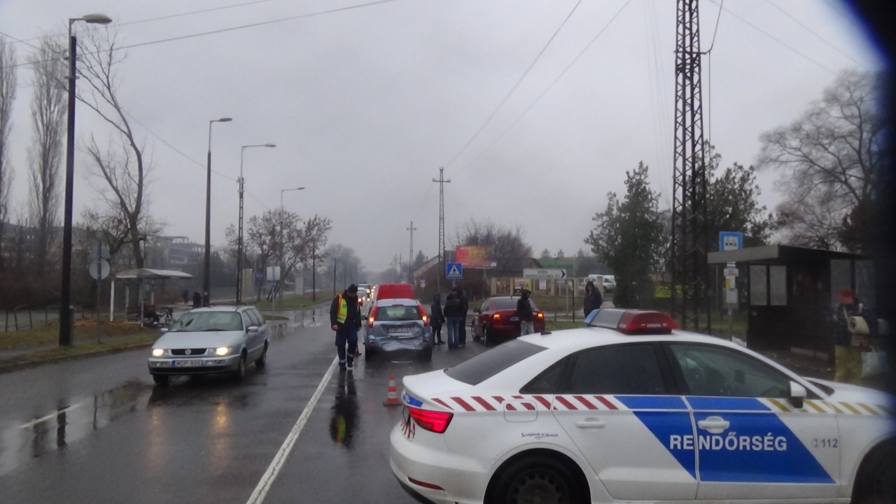 Három sérültet szállítottak kórházban a Tokaji úton történt balesetből