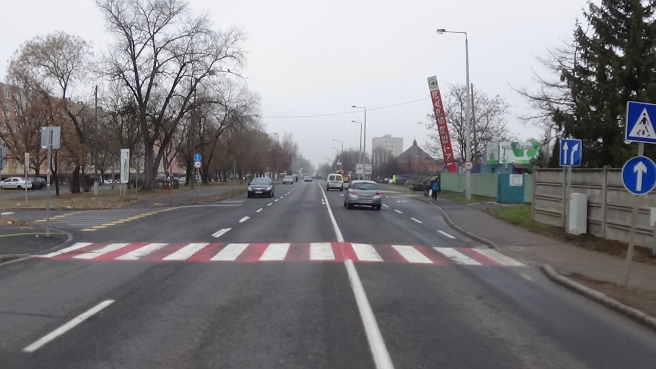 Részleges forgalomkorlátozás a Korányi Frigyes utcán, okos zebra kialakítása miatt