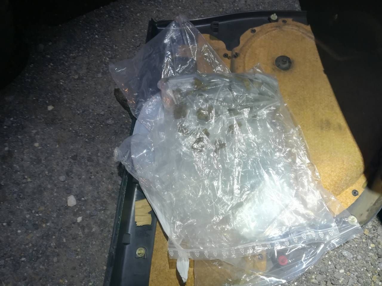 Kábítószer a kárpit alatt