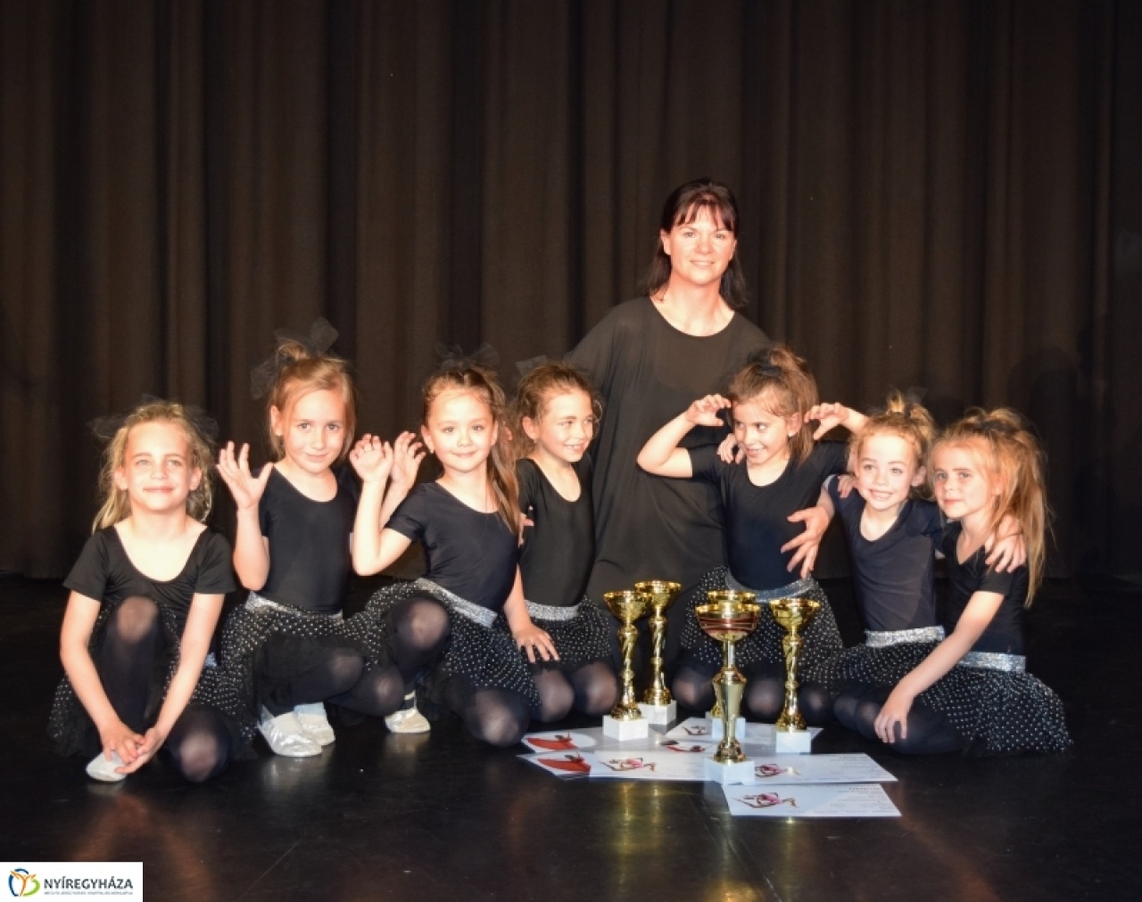 Karácsonyi Táncest - Jövőre 30 éves a Re-flex Táncegyüttes Rácz Erika vezetésével