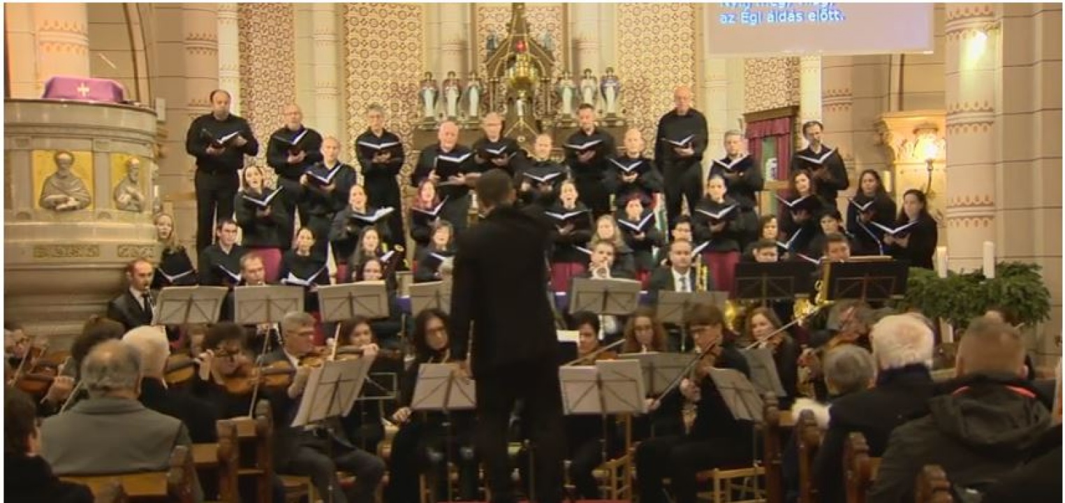 Idén is megtartották a Városi Karácsonyi Hangversenyt  - Megtelt a templom