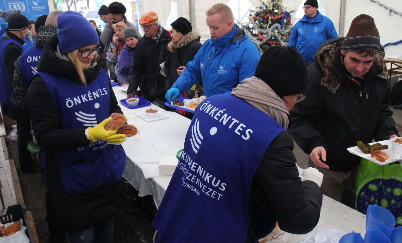 Egyre népszerűbb az önkénteskedés Magyarországon