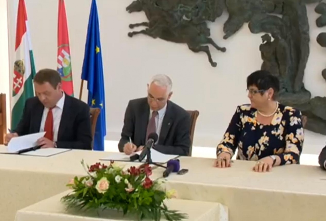 Üdültetéssel segít a kormány